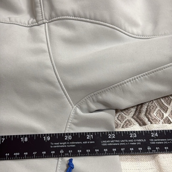 (P1) The North Face men's jacket in grey, with fleece lining, size M - Picture 10 of 16